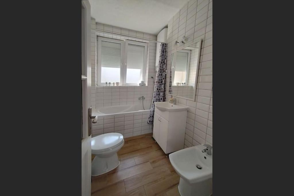 Central apt Jovanova