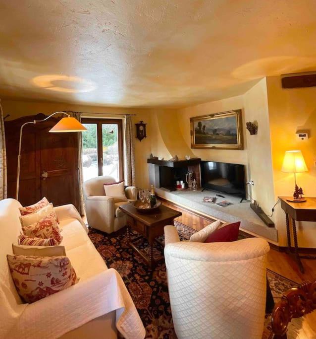 Courmayeur 2BR 2BA Terrace, Amazing View & Parking view 5