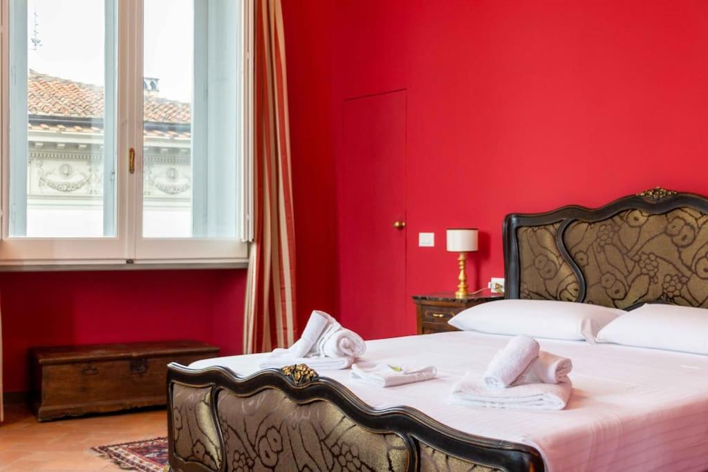 Santa Maria Novella Red photo 3