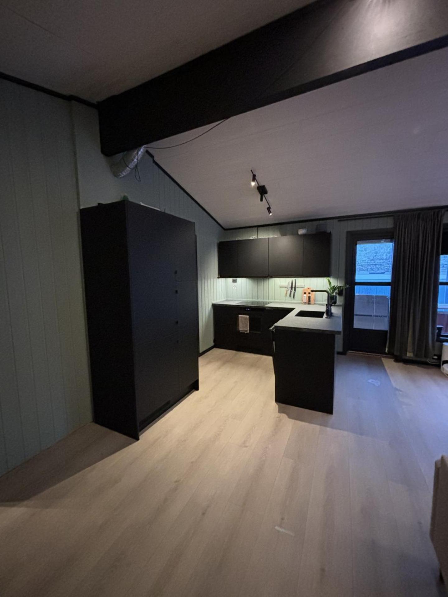 Cozy central apartment with free parking Tromsø island view 4