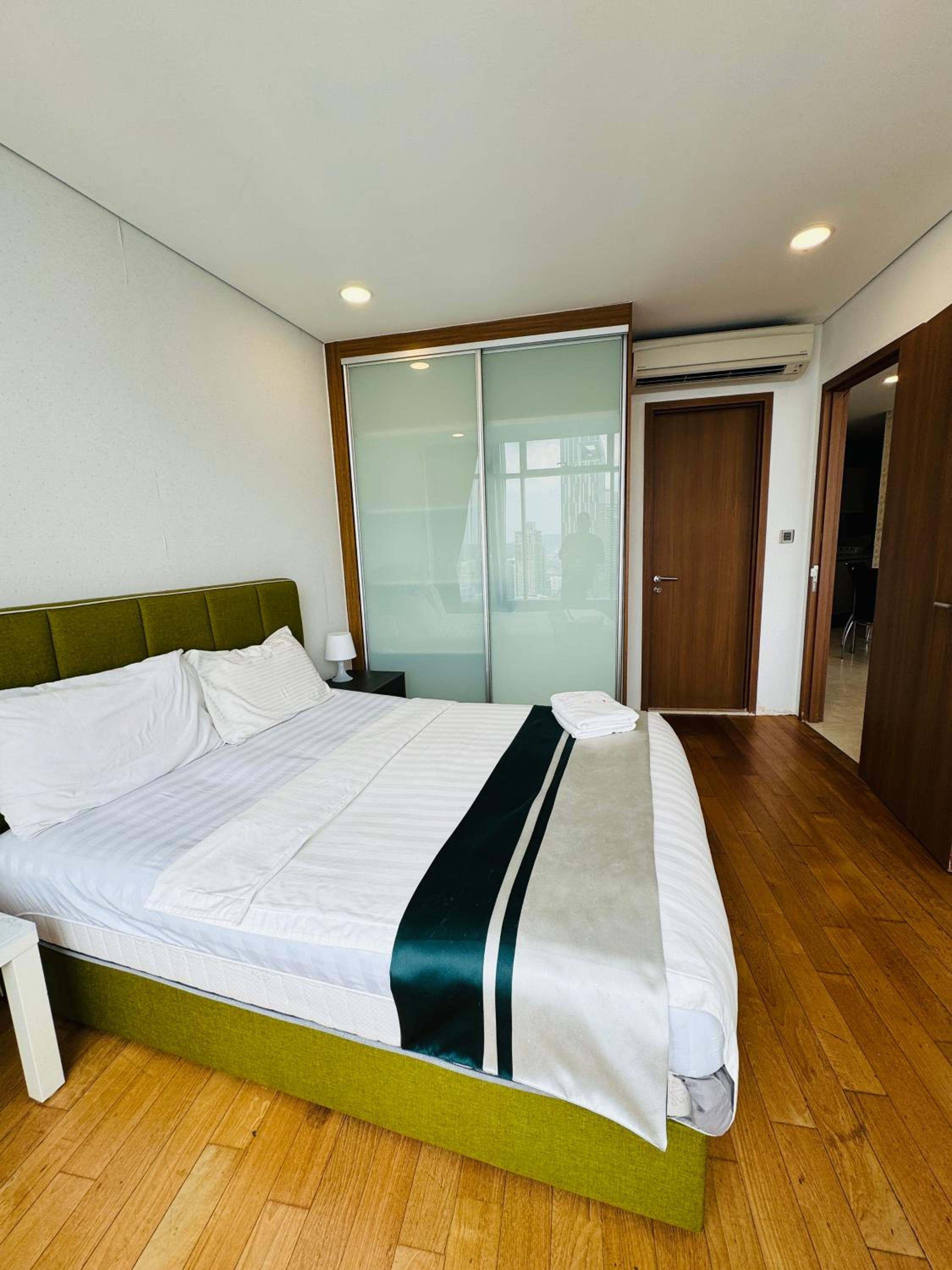 Vortex suites KLCC 2bedroom & 3Bedroom Apartment
