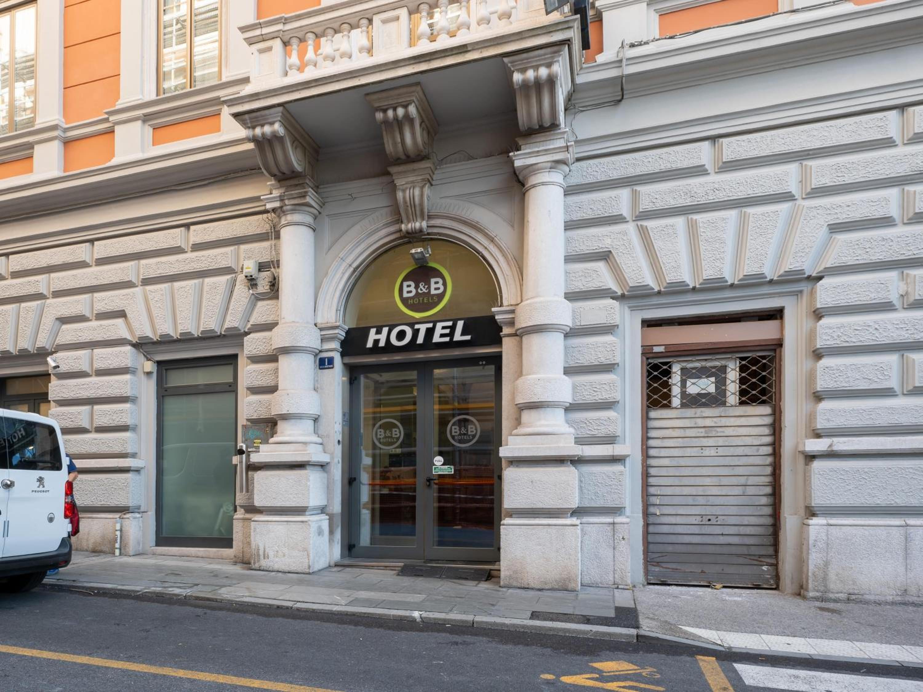 Hotel B&B Hotel Trieste - Image 1