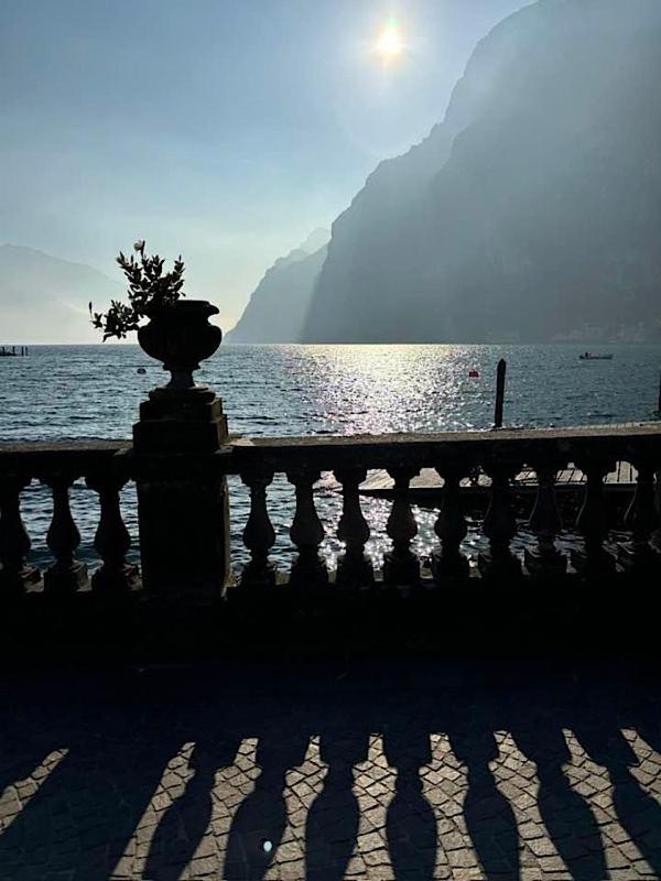 Emma`s Riva-Dream deluxe - sonnige 2-Zimmer-Wohnung mit privatem Parkplatz und Terrasse in Riva del Garda view 3