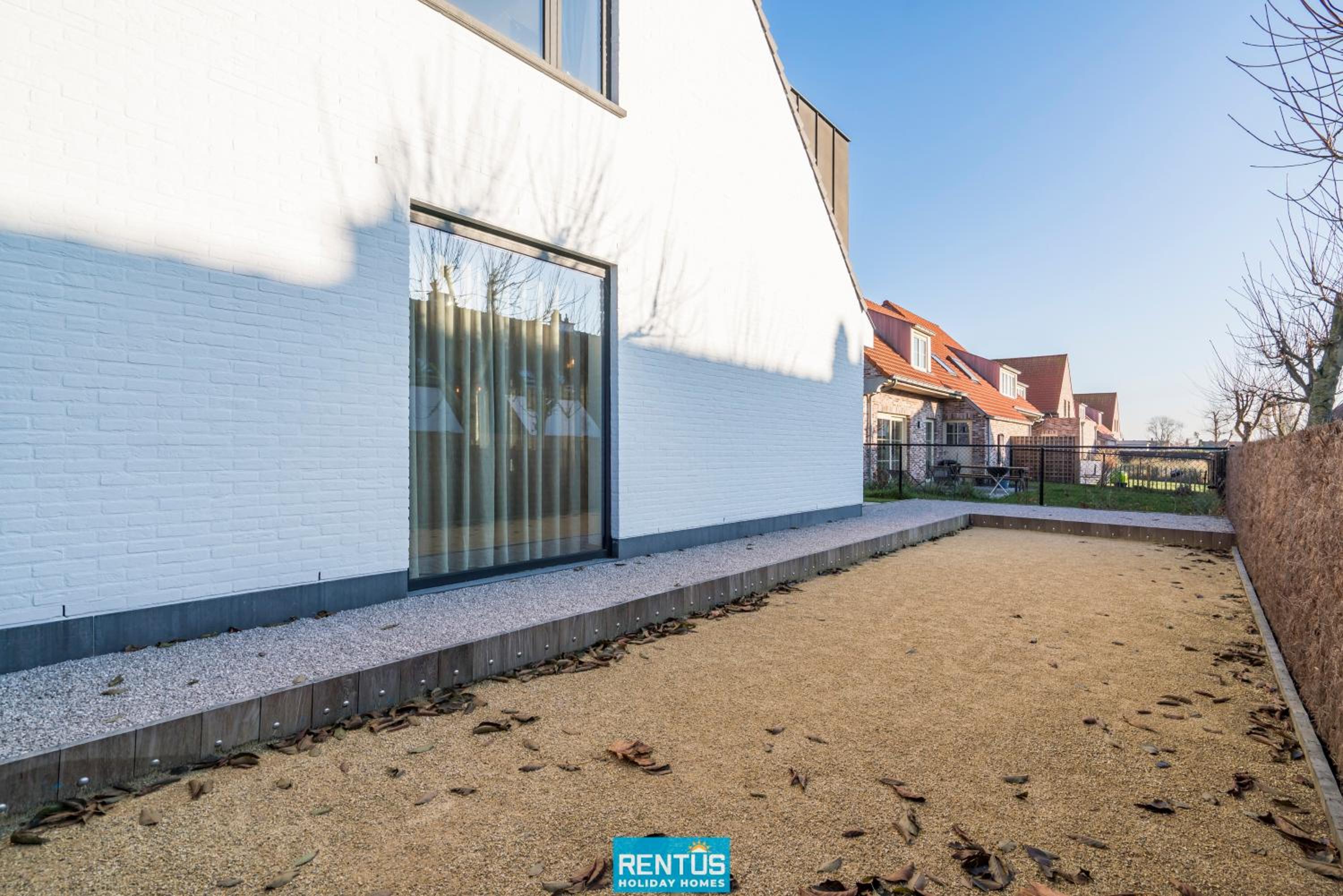 Villa Sailing-large luxury house in quiet location