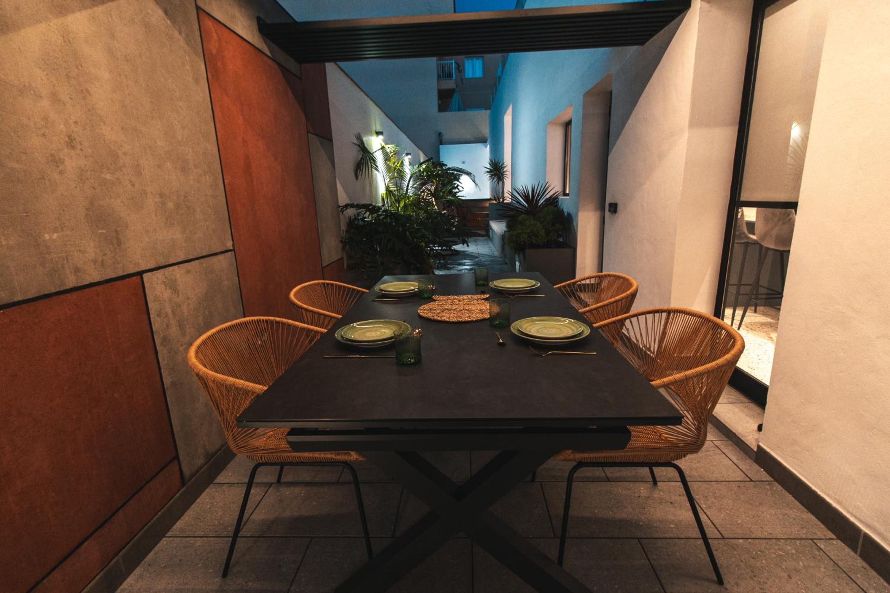 dining