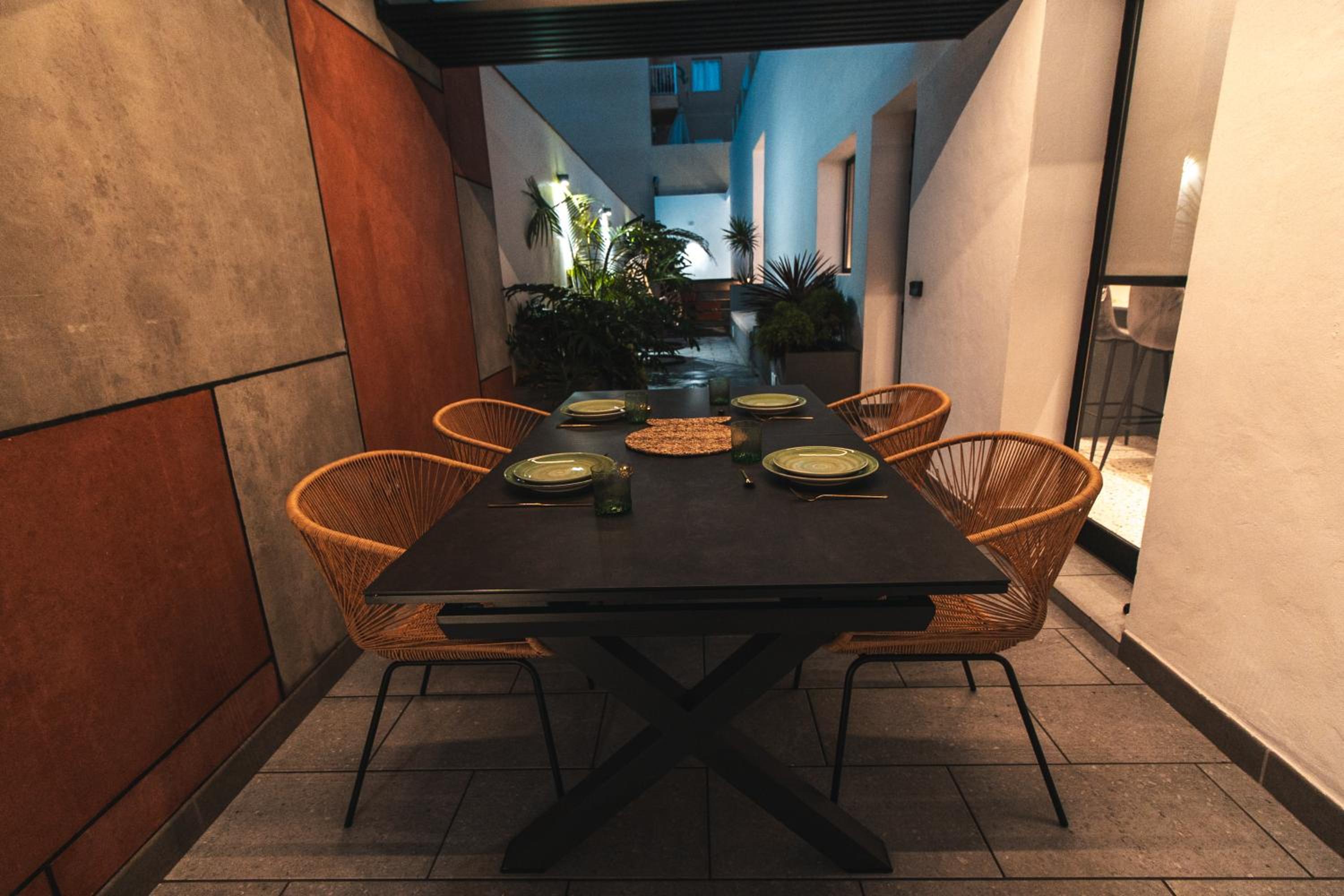 dining