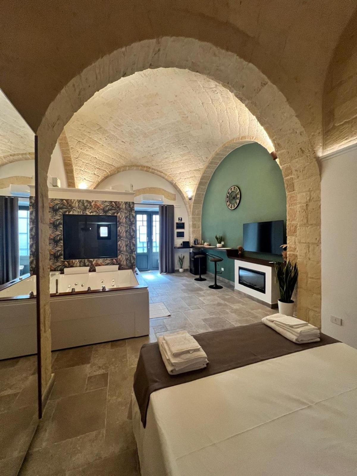 Nicole Suite view 4