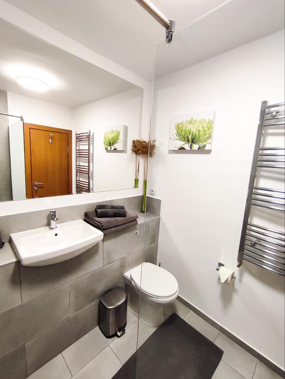 GALA 2Bedroom Apartment 200m from Gondola