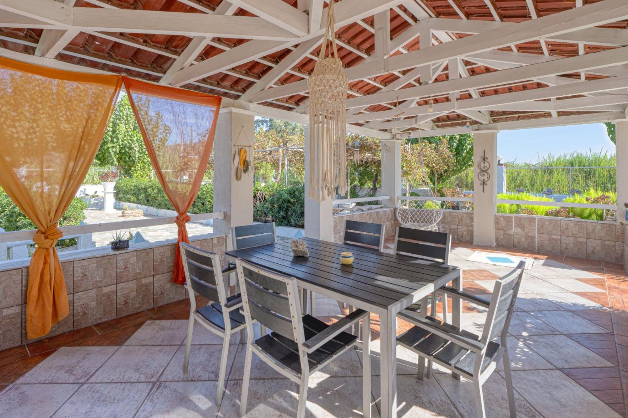 Stathis Rooms - 300m from Kalamaki Beach, by ZanteWize