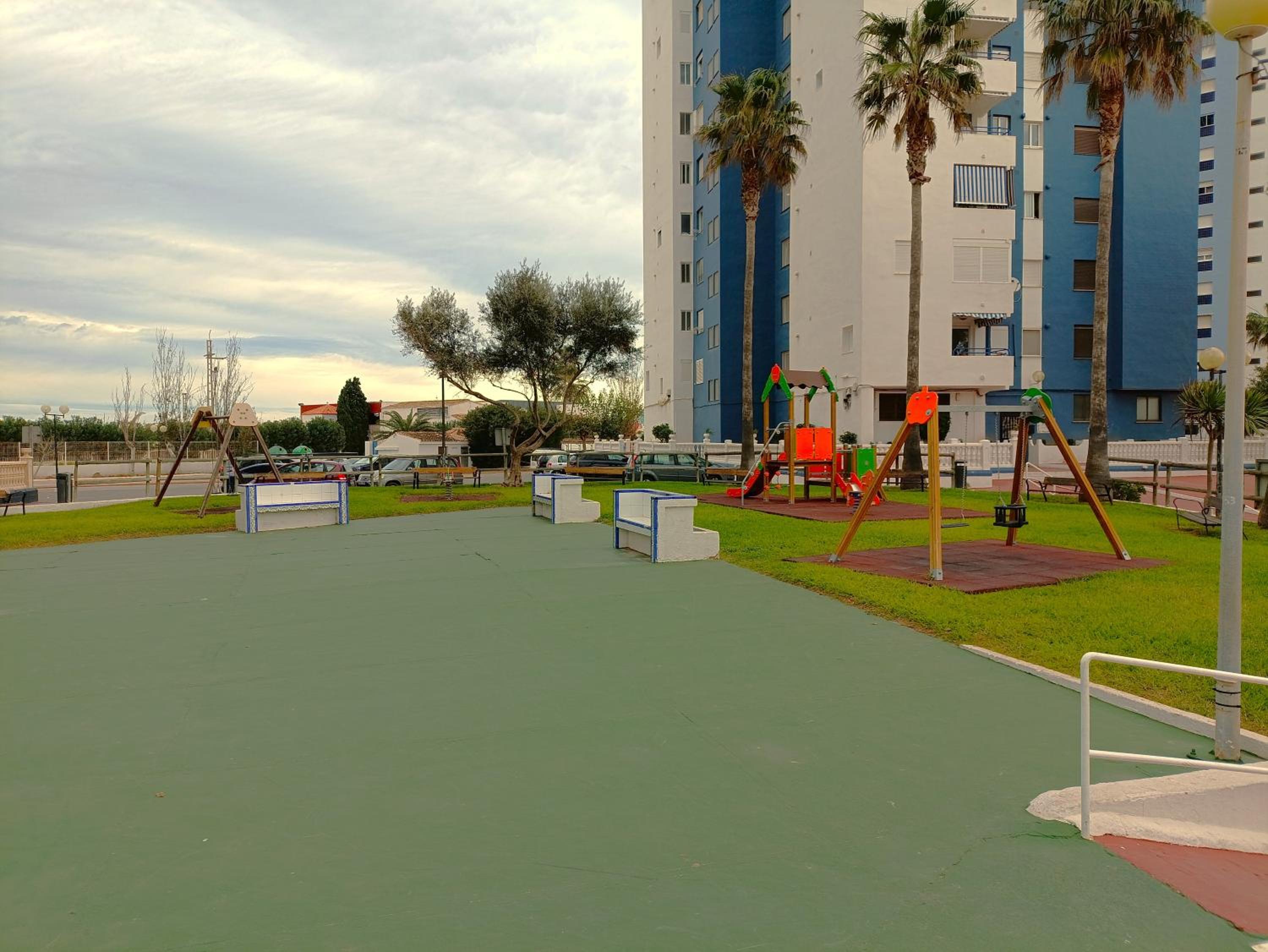 Play-Puig Beach Flat