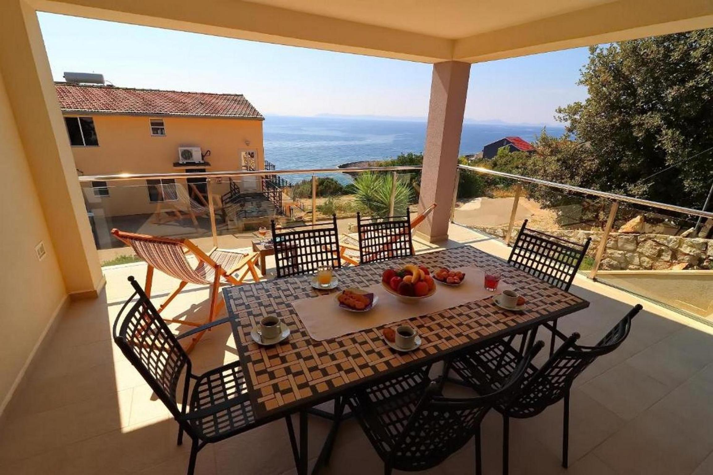 Cozy Sea View House with Pool view 5