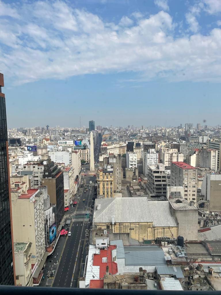 Obelisco B