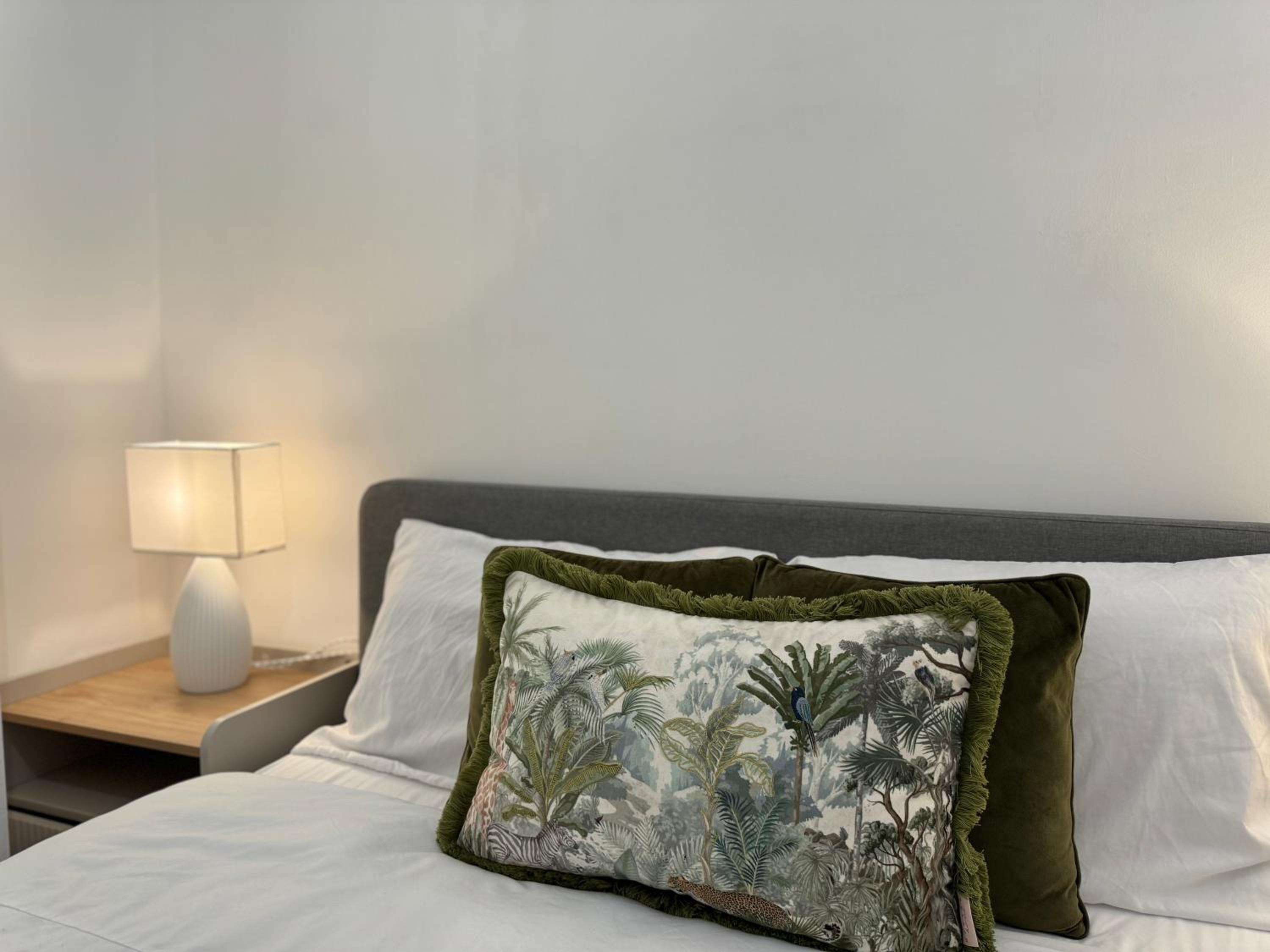 Holiday home 2BR l 2BA With Patio-Sleep 6
