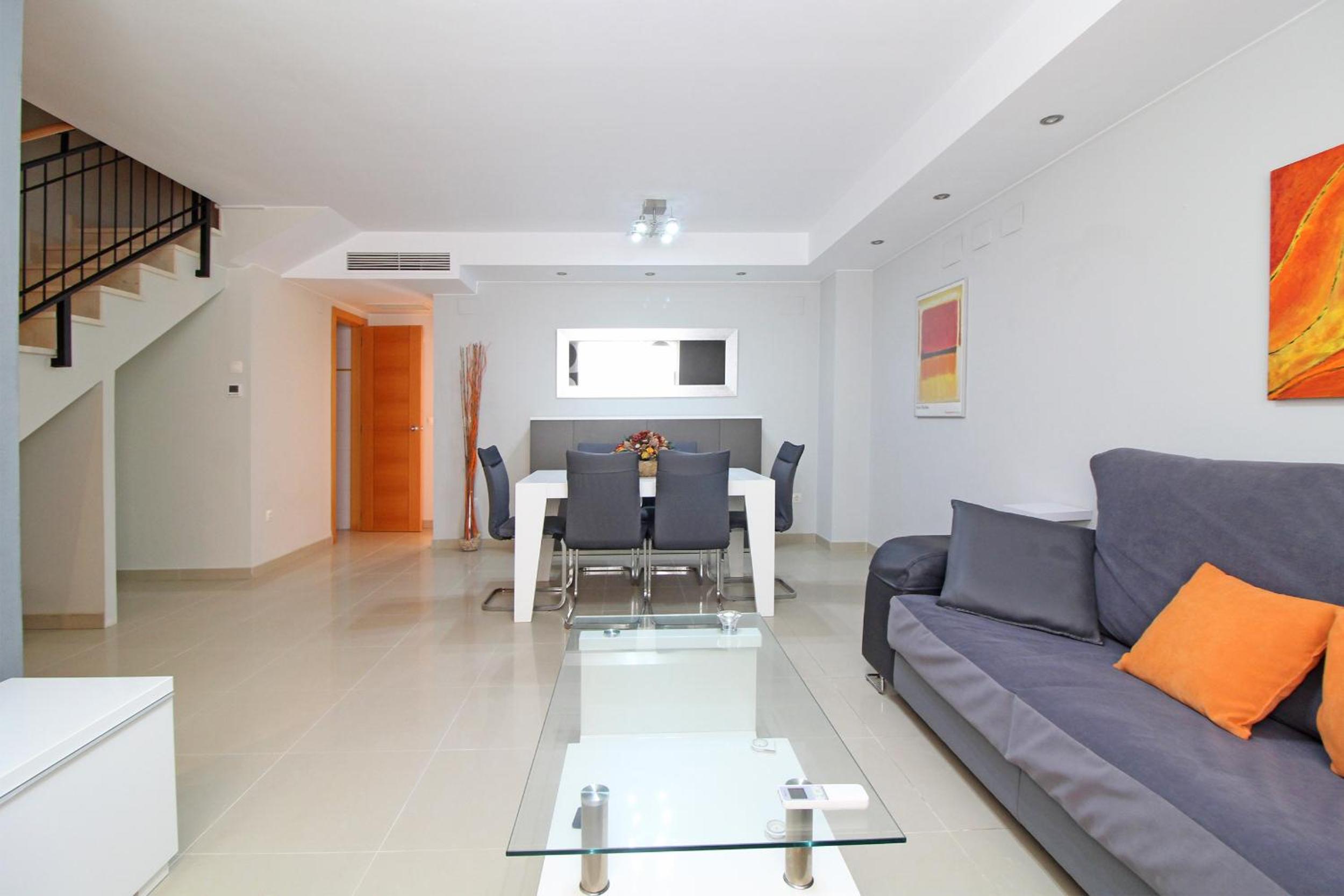 Global Vacacional, Moderno y práctico adosado en Puerto de Sagunto