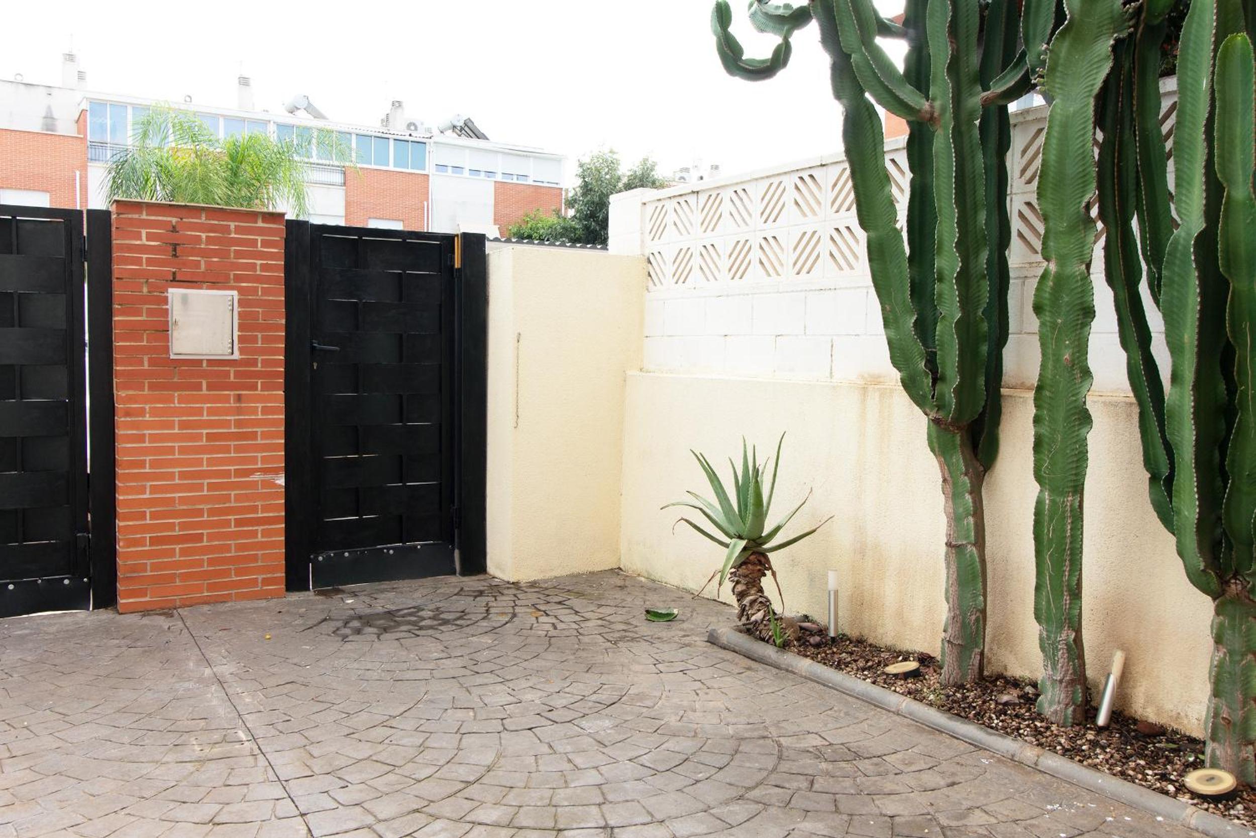Global Vacacional, Moderno y práctico adosado en Puerto de Sagunto