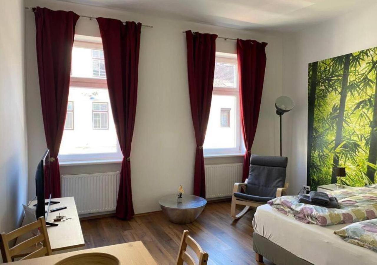 Studio & Apartments near Reumannplatz