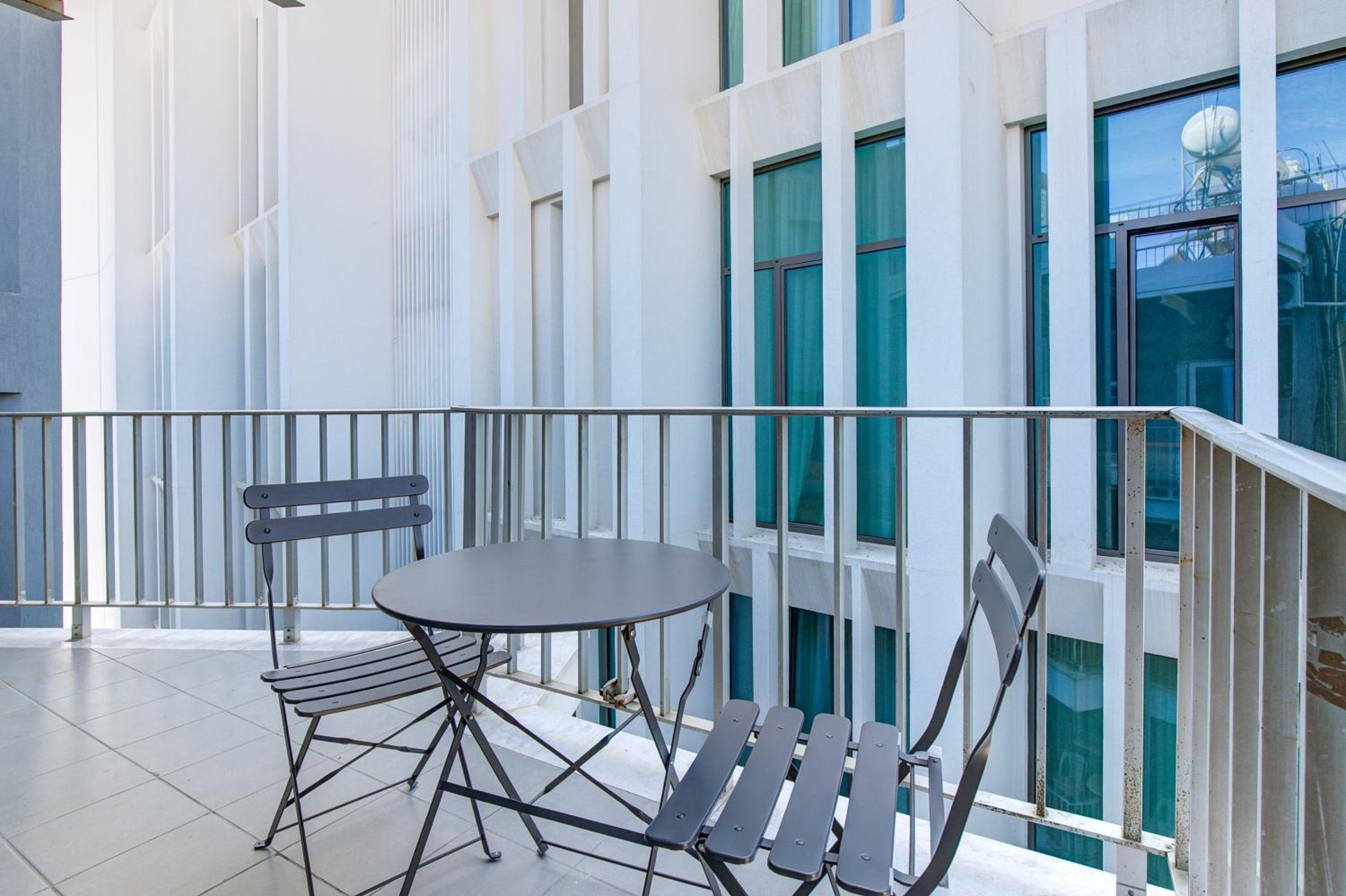 75 Prokymea- Steps from the Sea, Downtown, Balcony