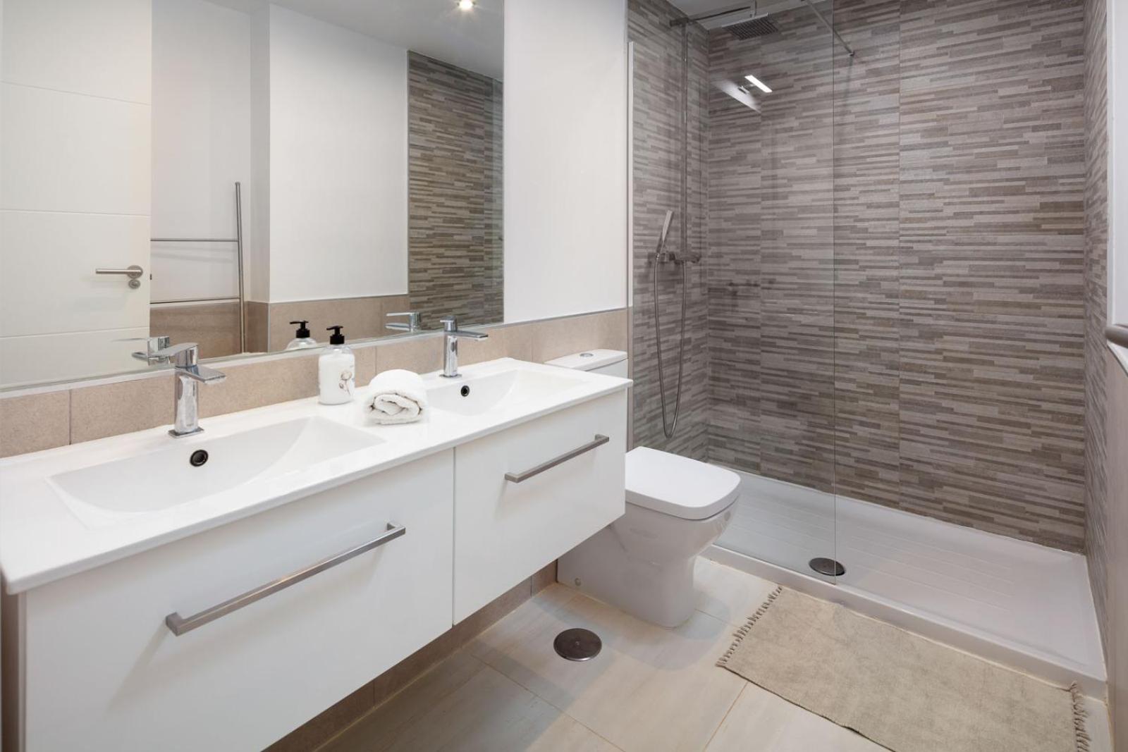 Las Olas Apartment by Alfresco Stays