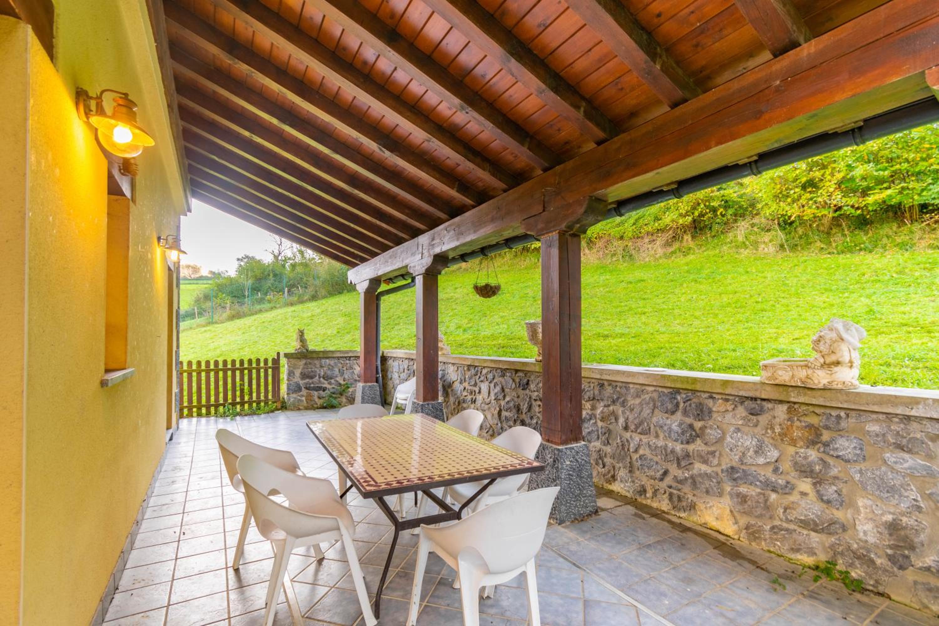 Casa Toki Eder, espaciosa casa rural para familias y amigos con vistas al valle view 5