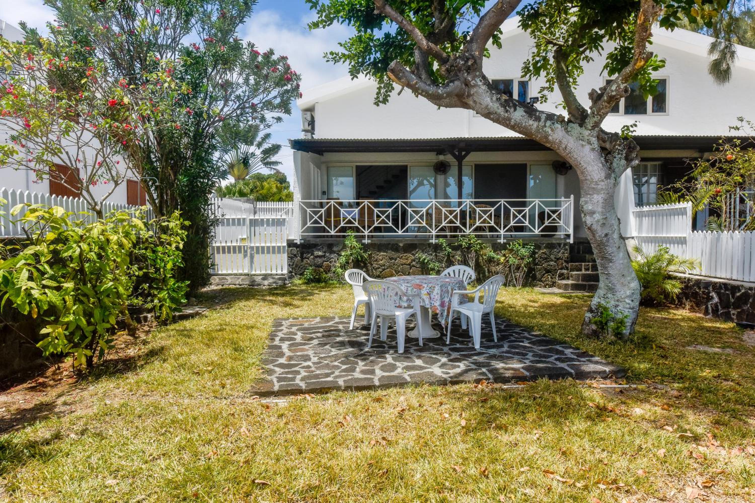 Quaint 3 BDR Beach Bungalow in a fishing village
