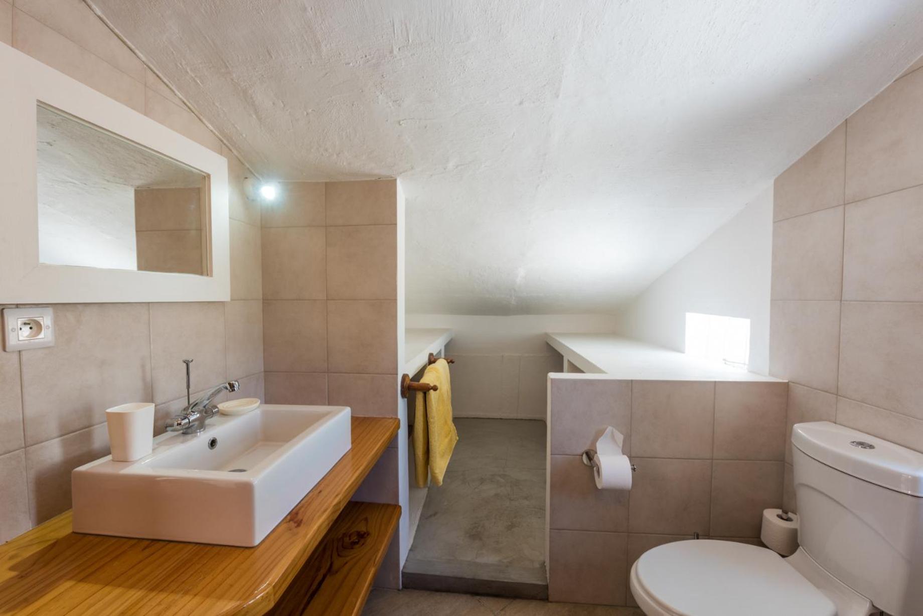 Quaint 3 BDR Beach Bungalow in a fishing village, photo 50