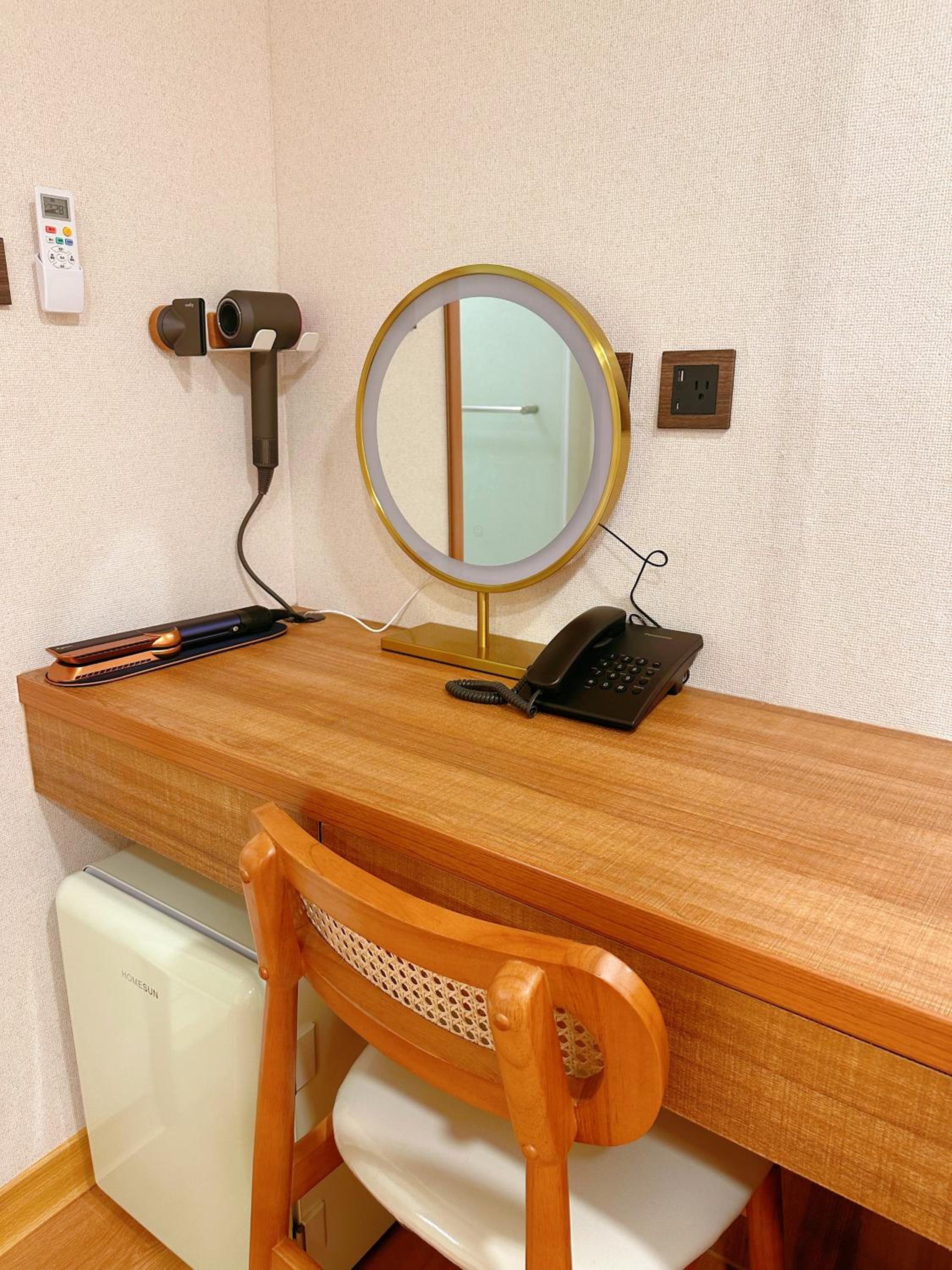 Cat Tail Pocket Inn Ximen