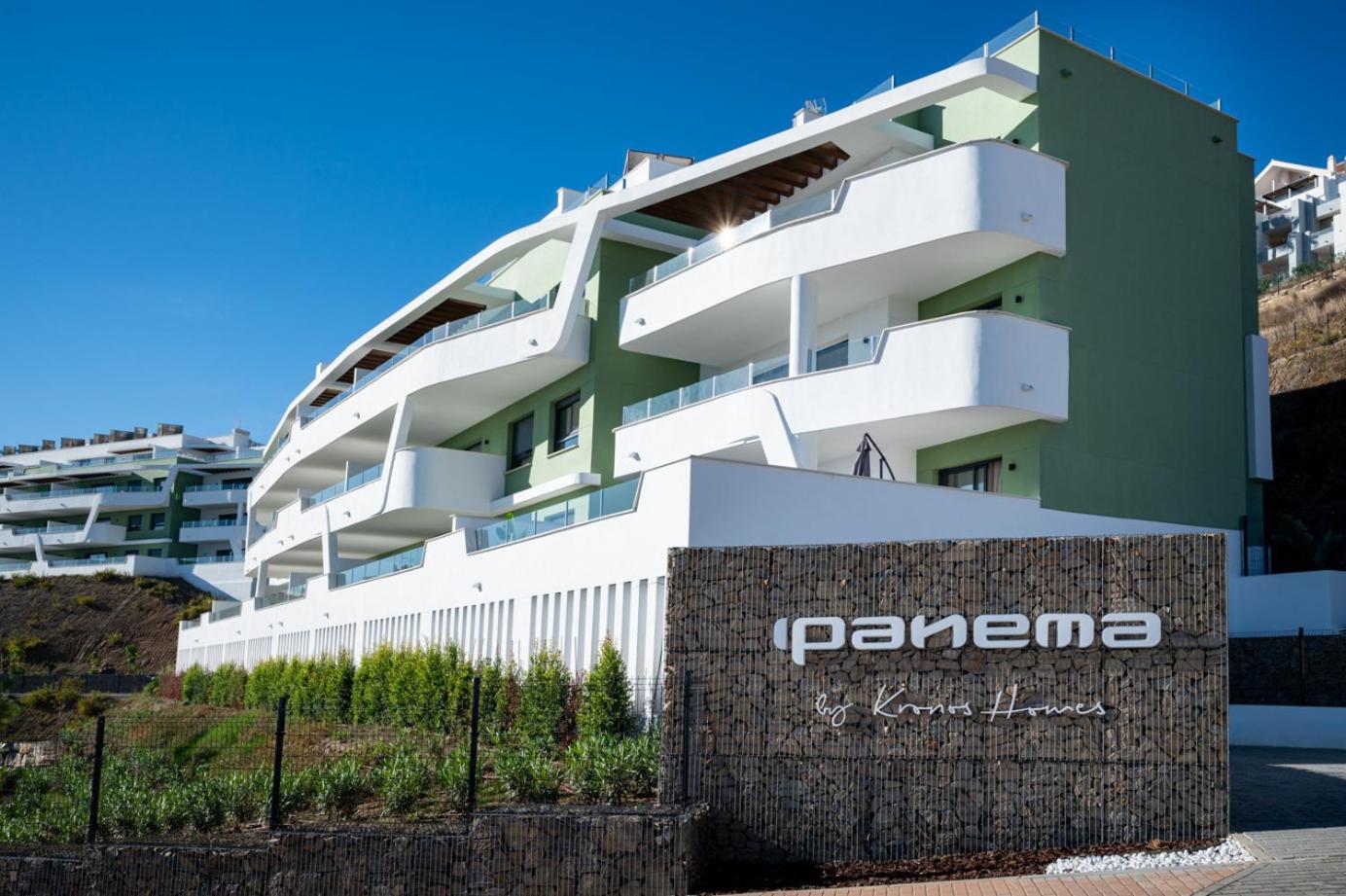 Hotel 3-Bedroom Oasis Private, Luxe, Scenic, Spacious - Image 1