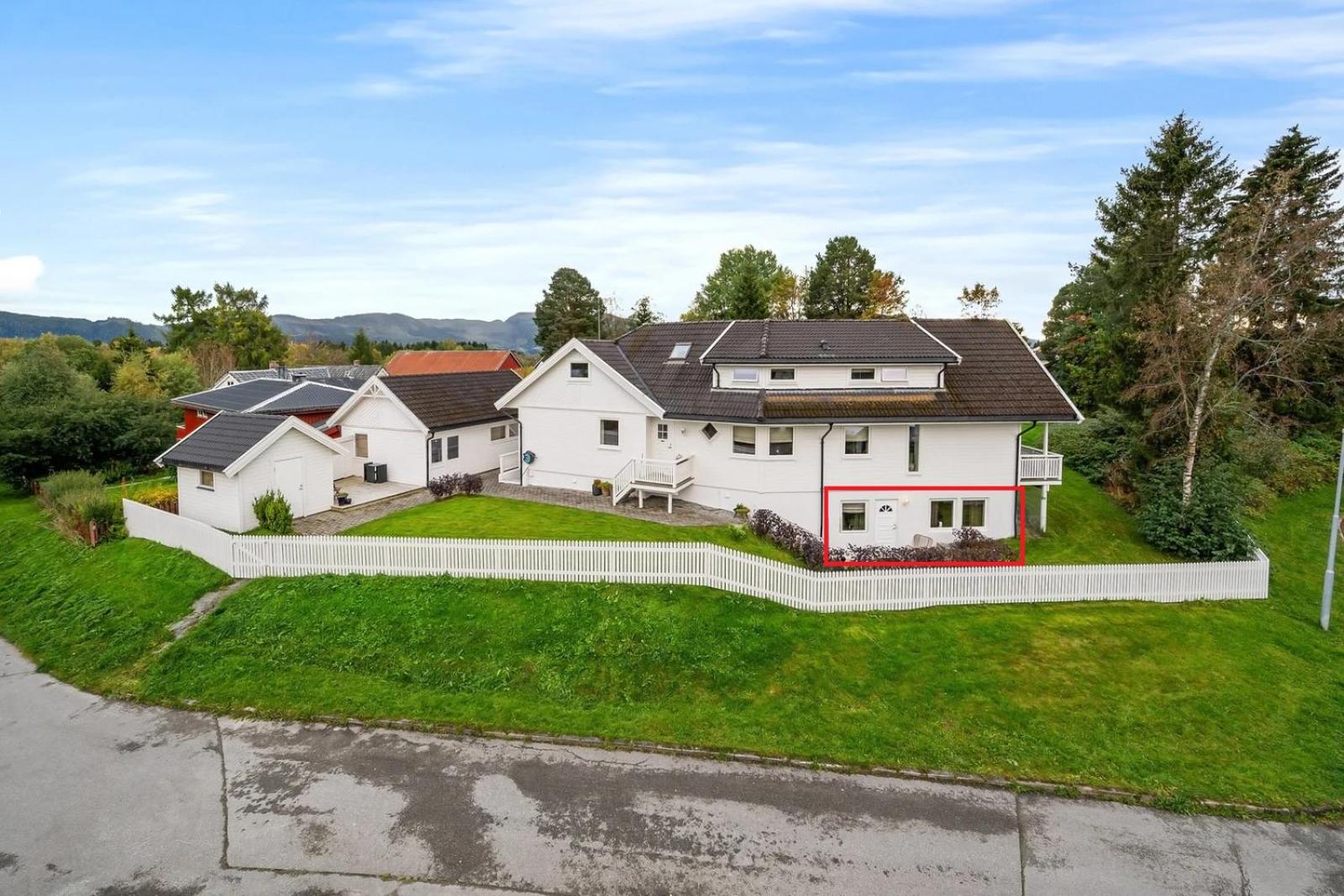 VM 2025 - Koselig sokkel leilighet view 5
