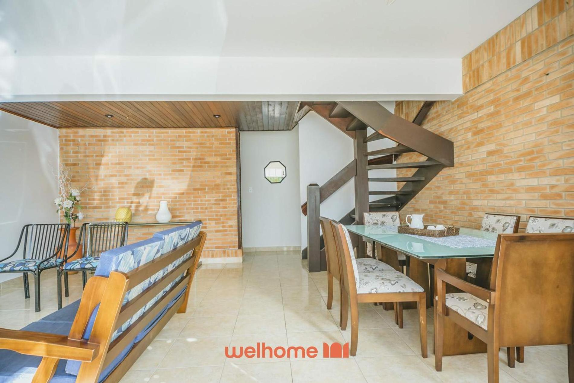 Casa em condomínio a 500m da praia em Bertioga