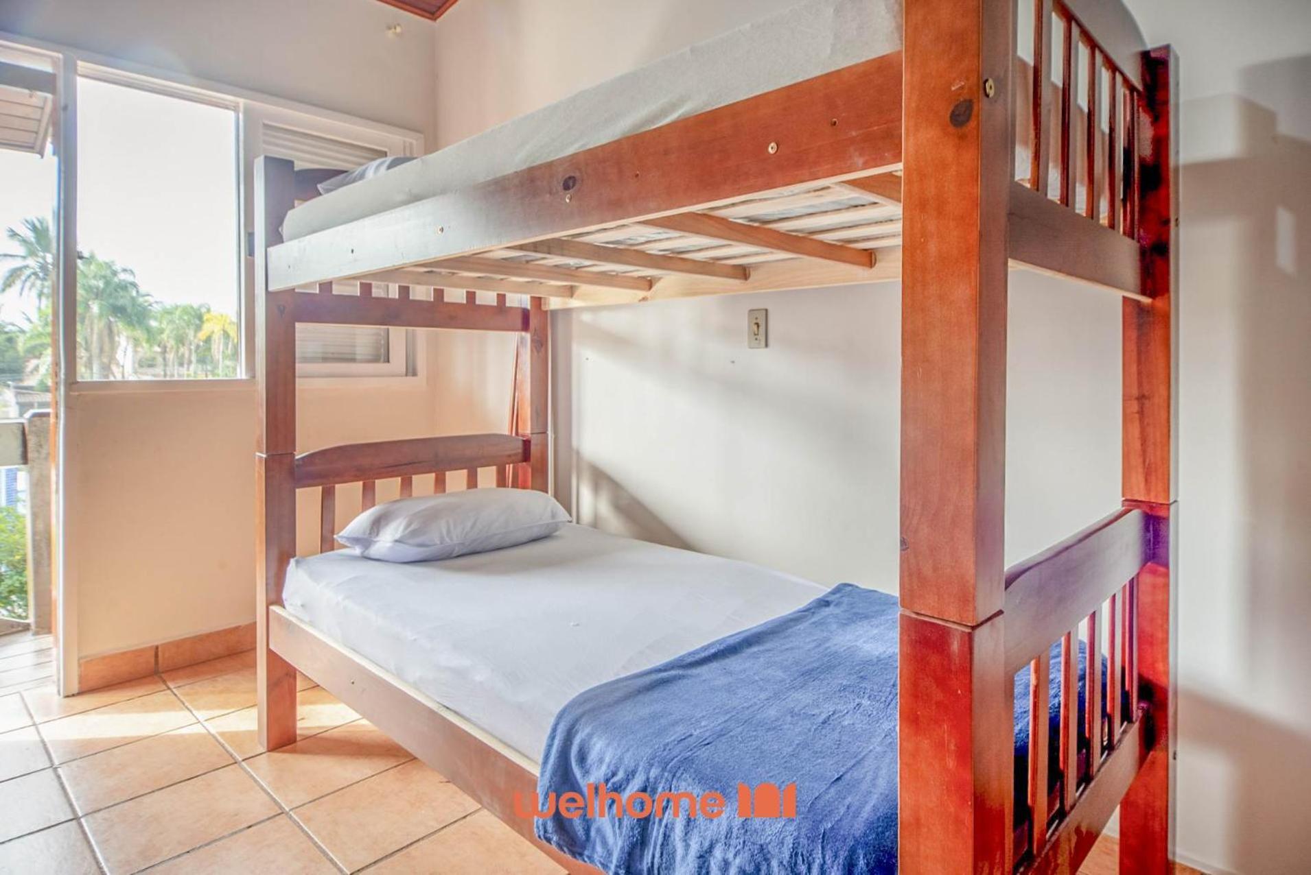 Casa em condomínio a 500m da praia em Bertioga