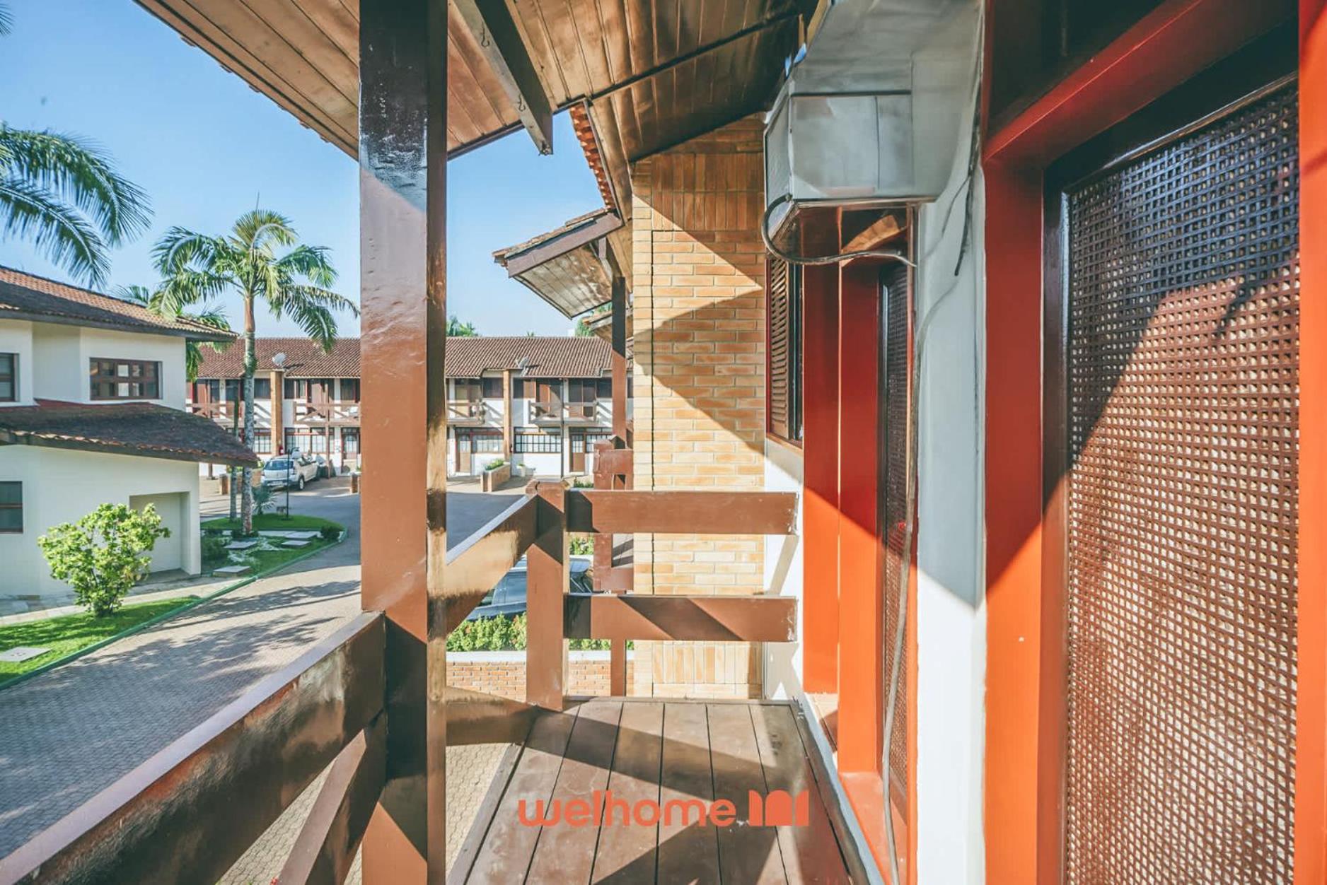 Casa em condomínio a 500m da praia em Bertioga