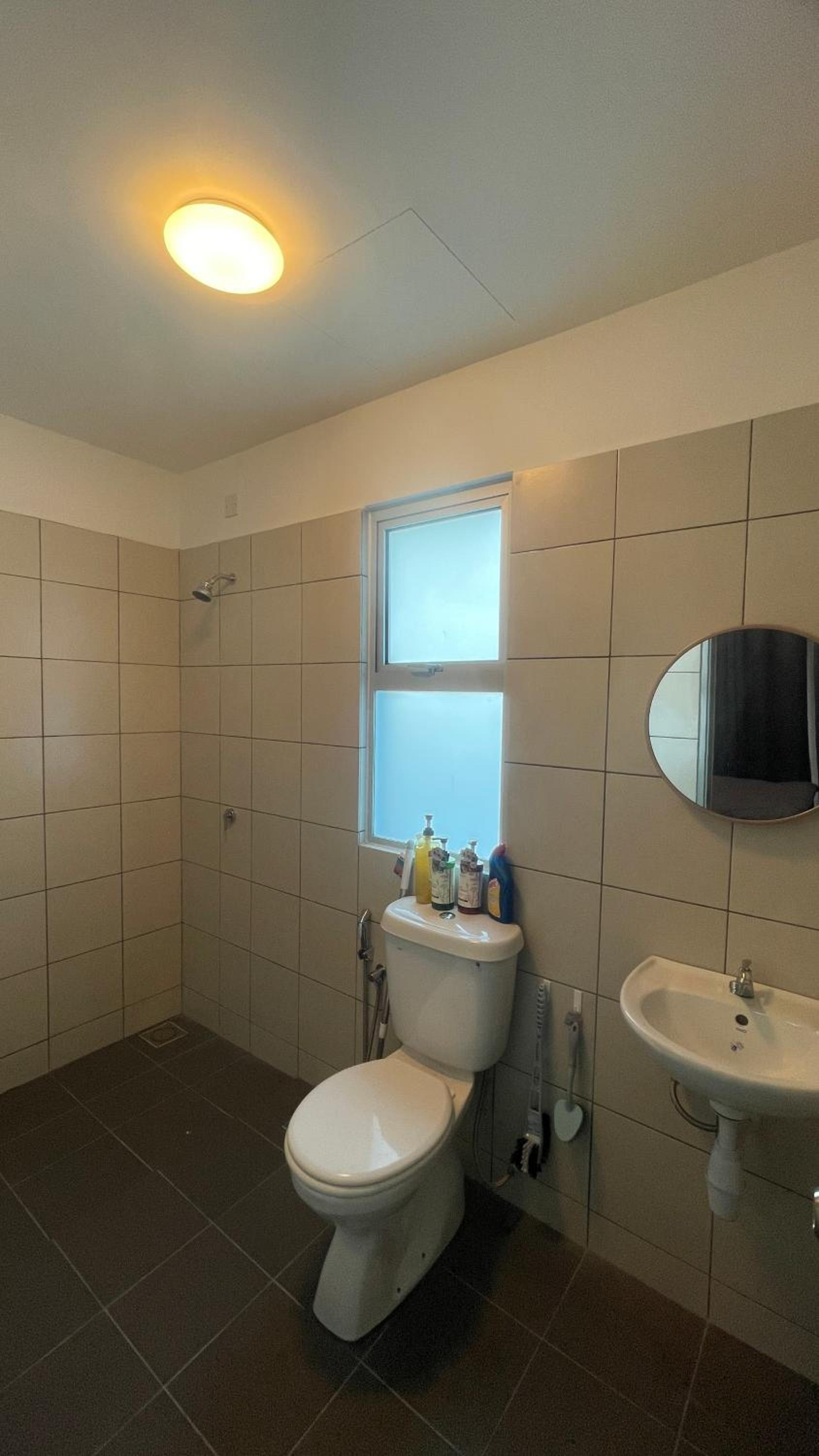 Mat Leo Homestay at MRT Kajang photo 8