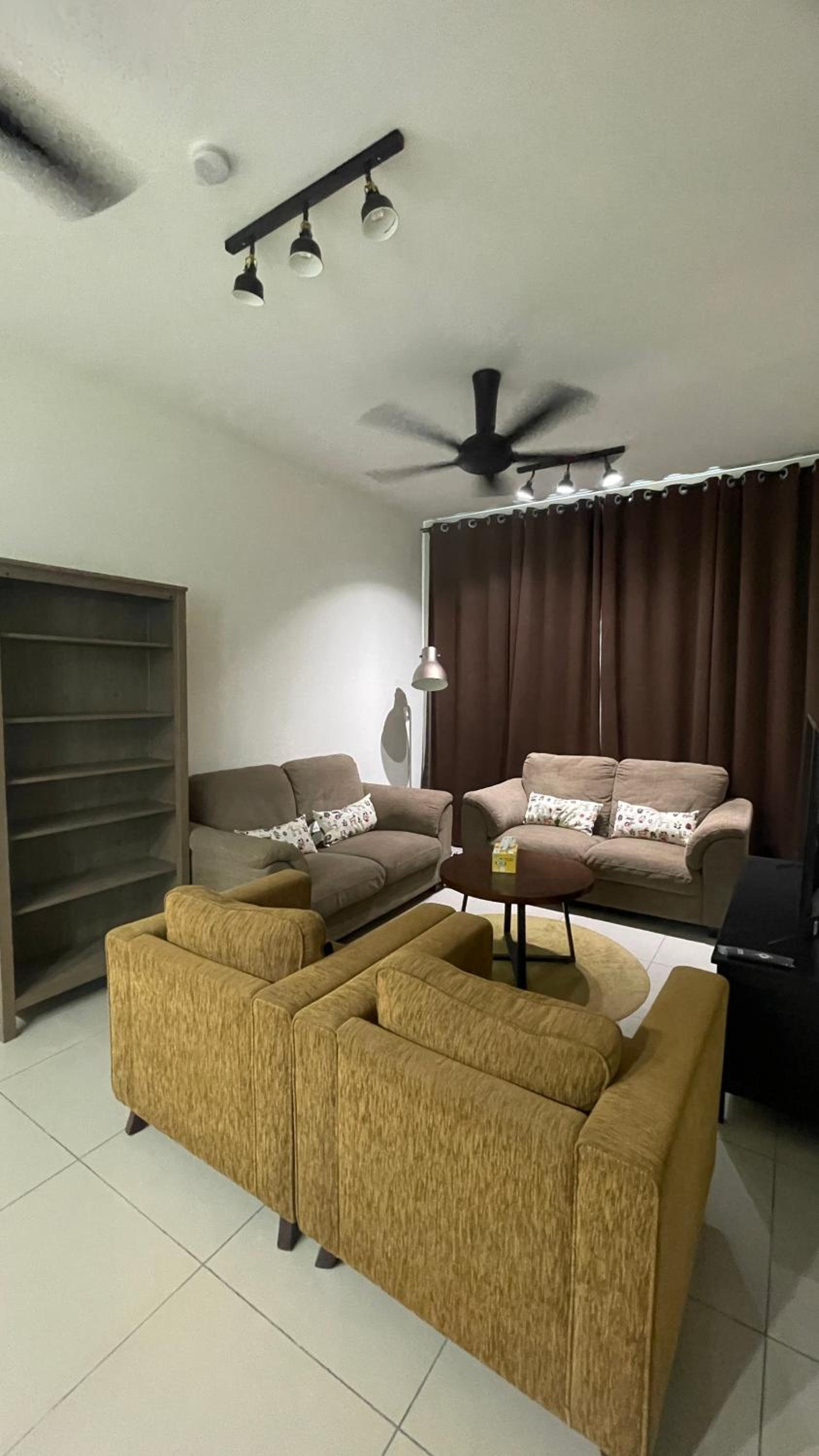 Mat Leo Homestay at MRT Kajang photo 1