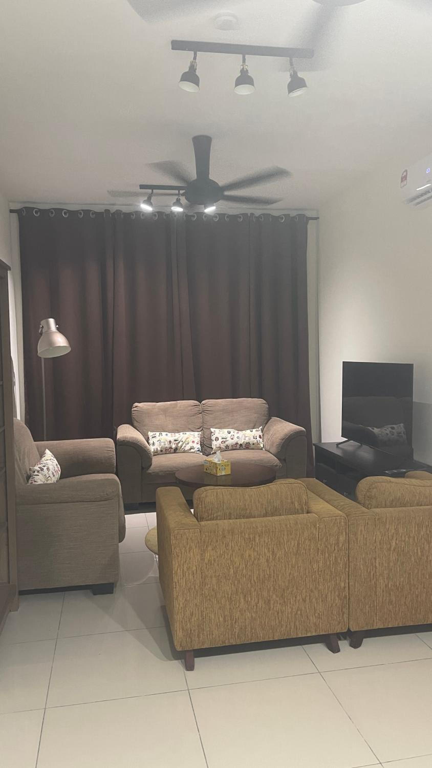Mat Leo Homestay at MRT Kajang photo 6