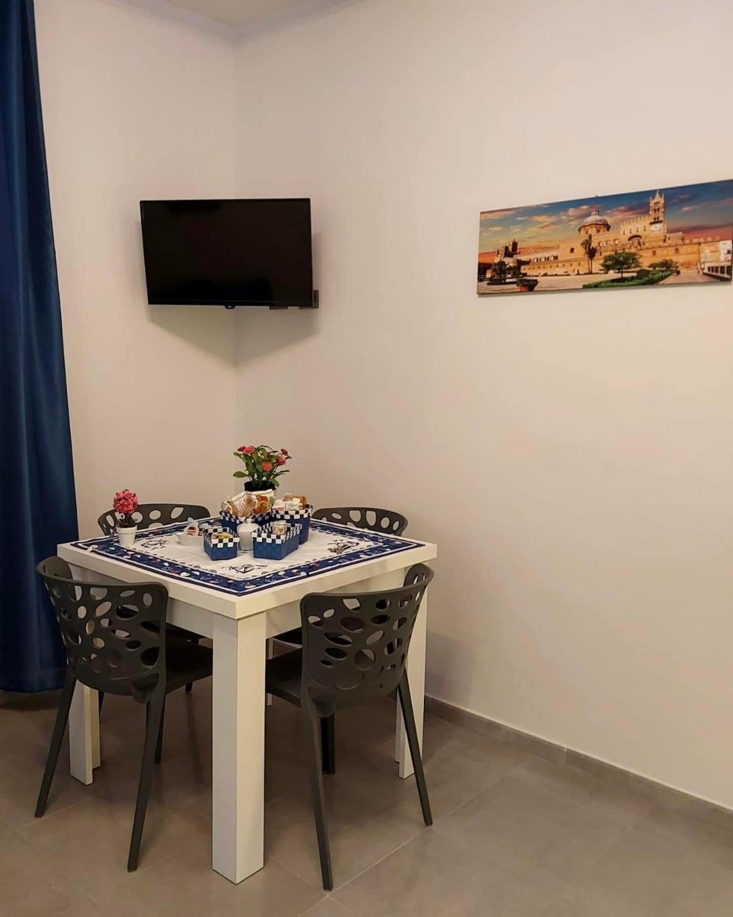 Palermo Holiday Room