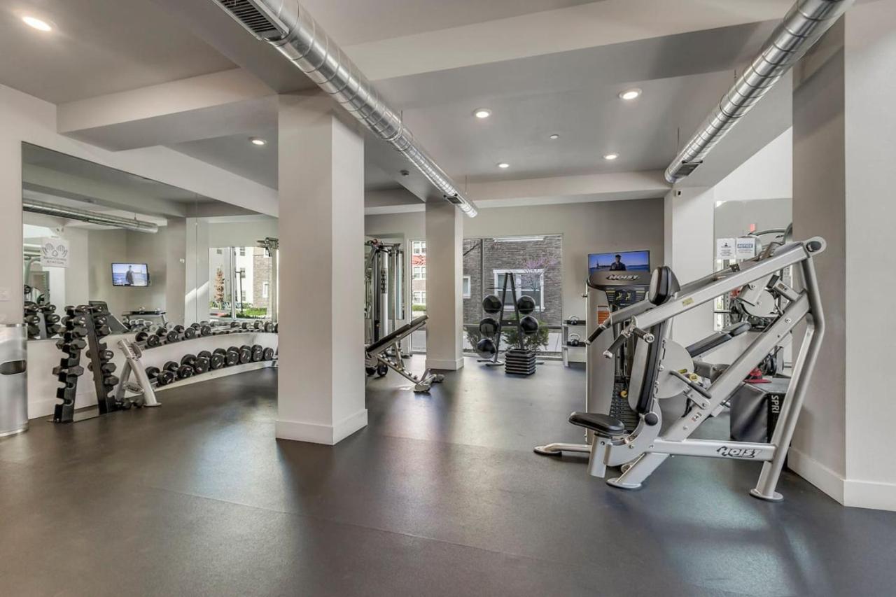 Modern Farmhouse APT RM Bth Gym Pool Tan