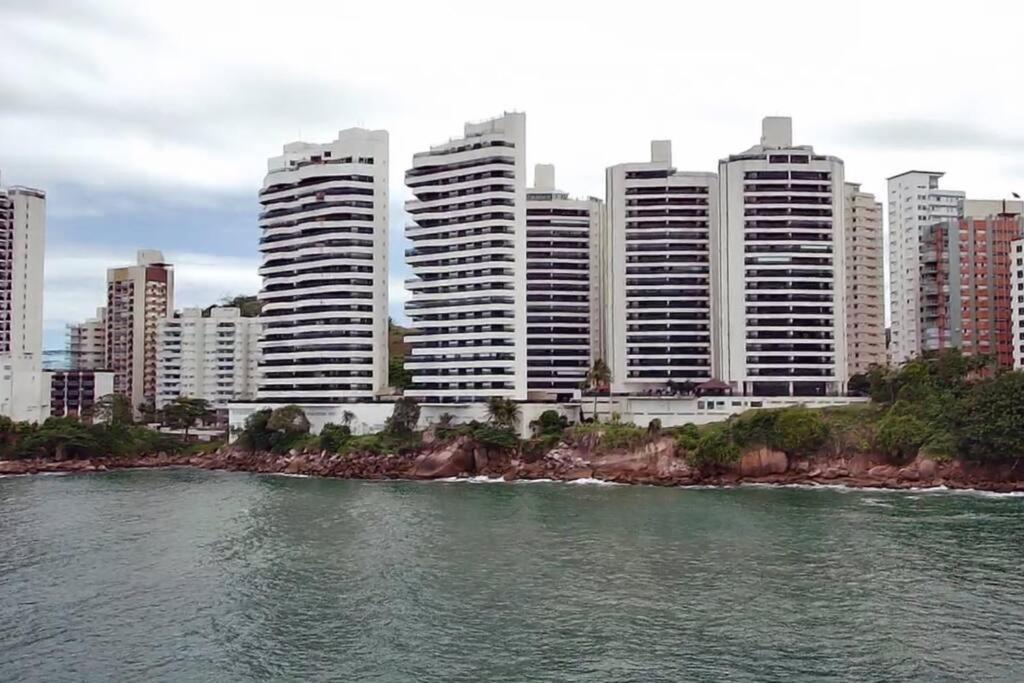 Apartamento de frente para o mar