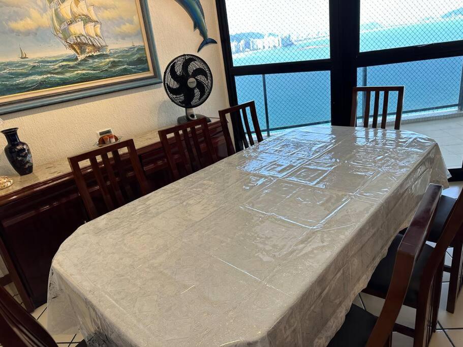 Apartamento de frente para o mar