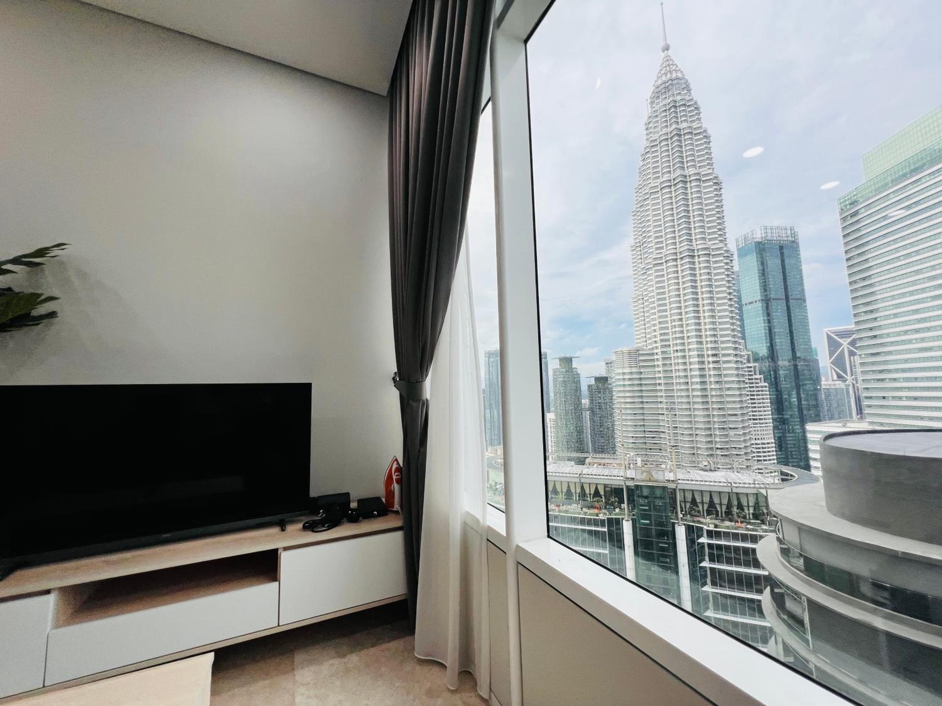 Sky Suites at KLCC by Mitstay