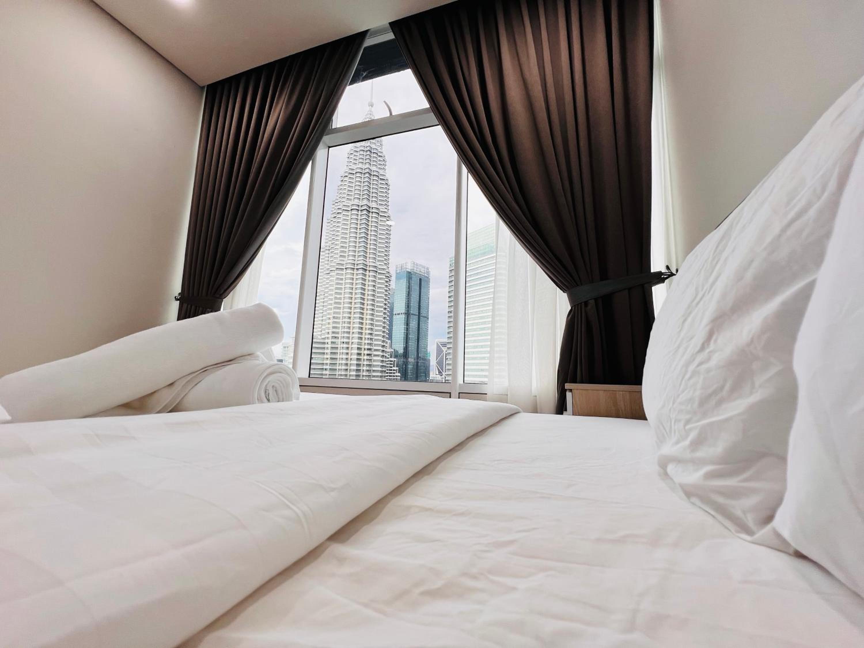 Sky Suites at KLCC by Mitstay