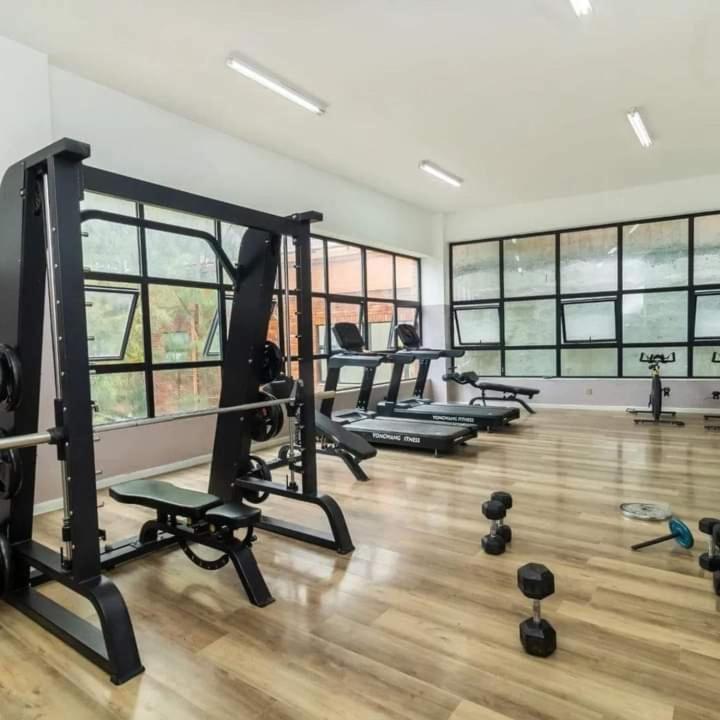 Apple Tree Apartment , 2 bedroom Luxury suites view 5