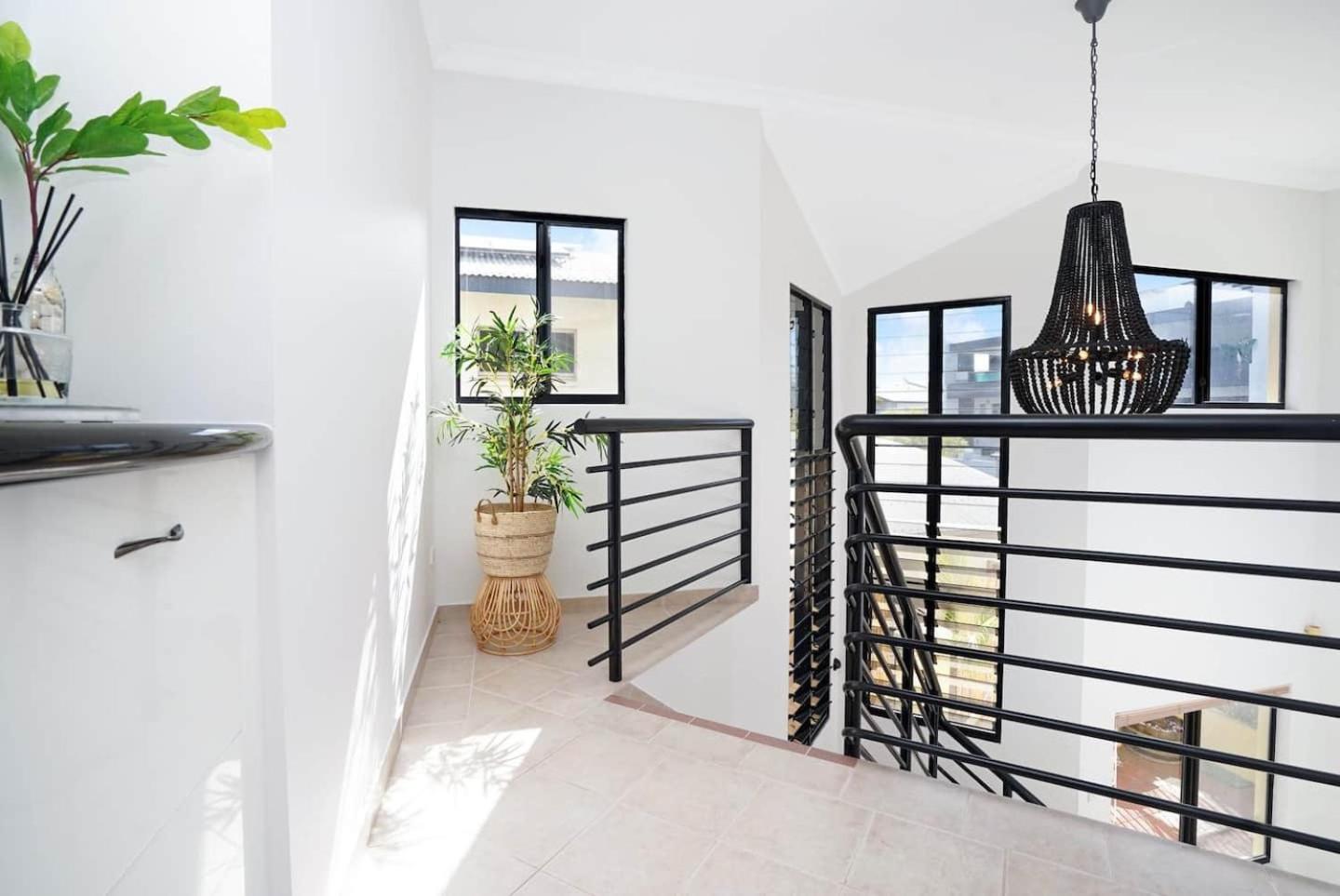 Villa Utopia on the Marina 3 Bed, 3 Bath