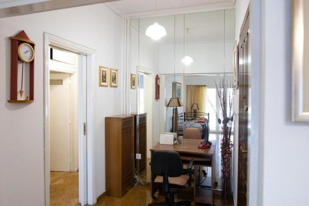Cozy apartment with sea view , Marina Zeas!