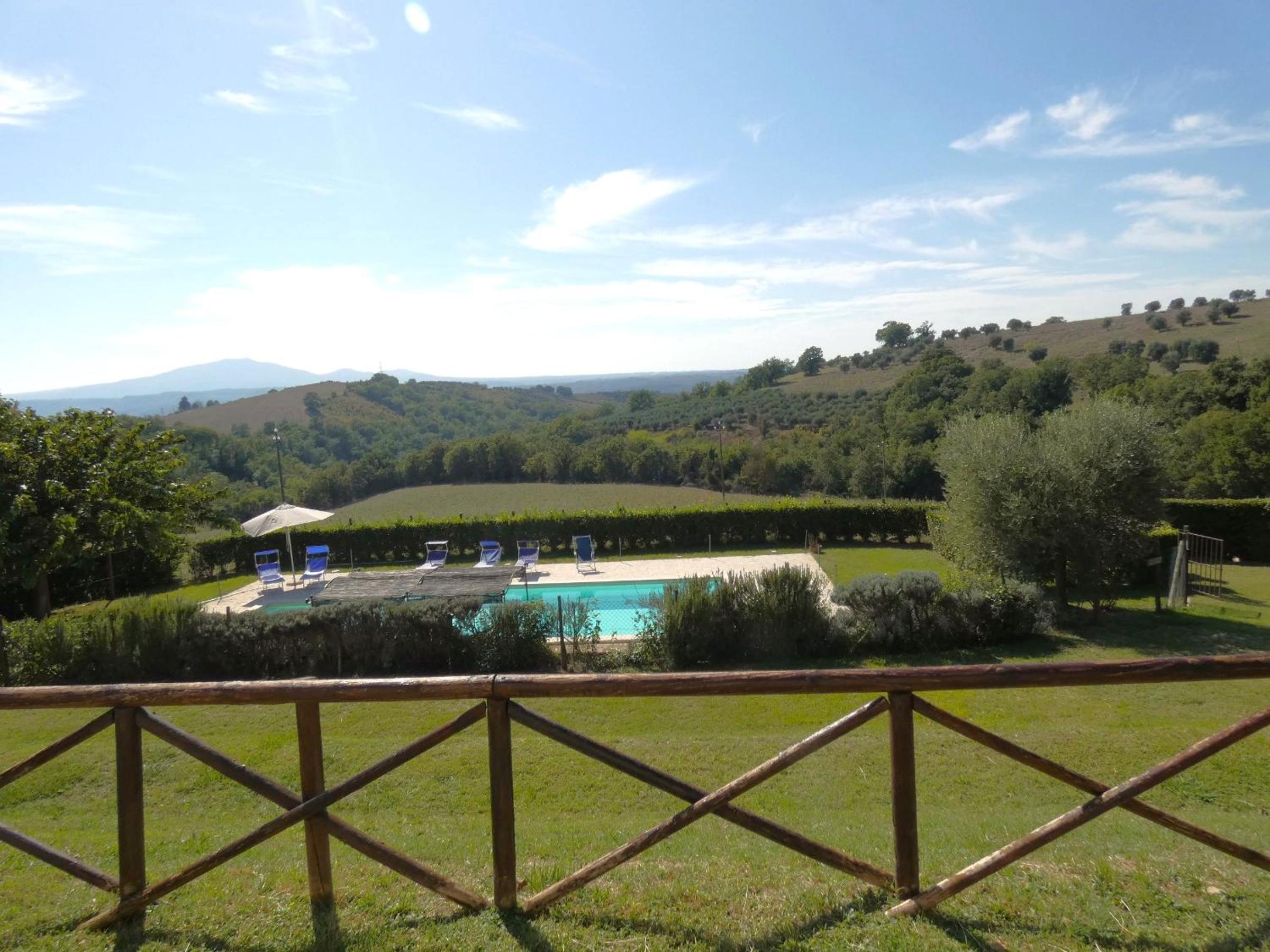 Scappo in Umbria, La dolce Godera view 3