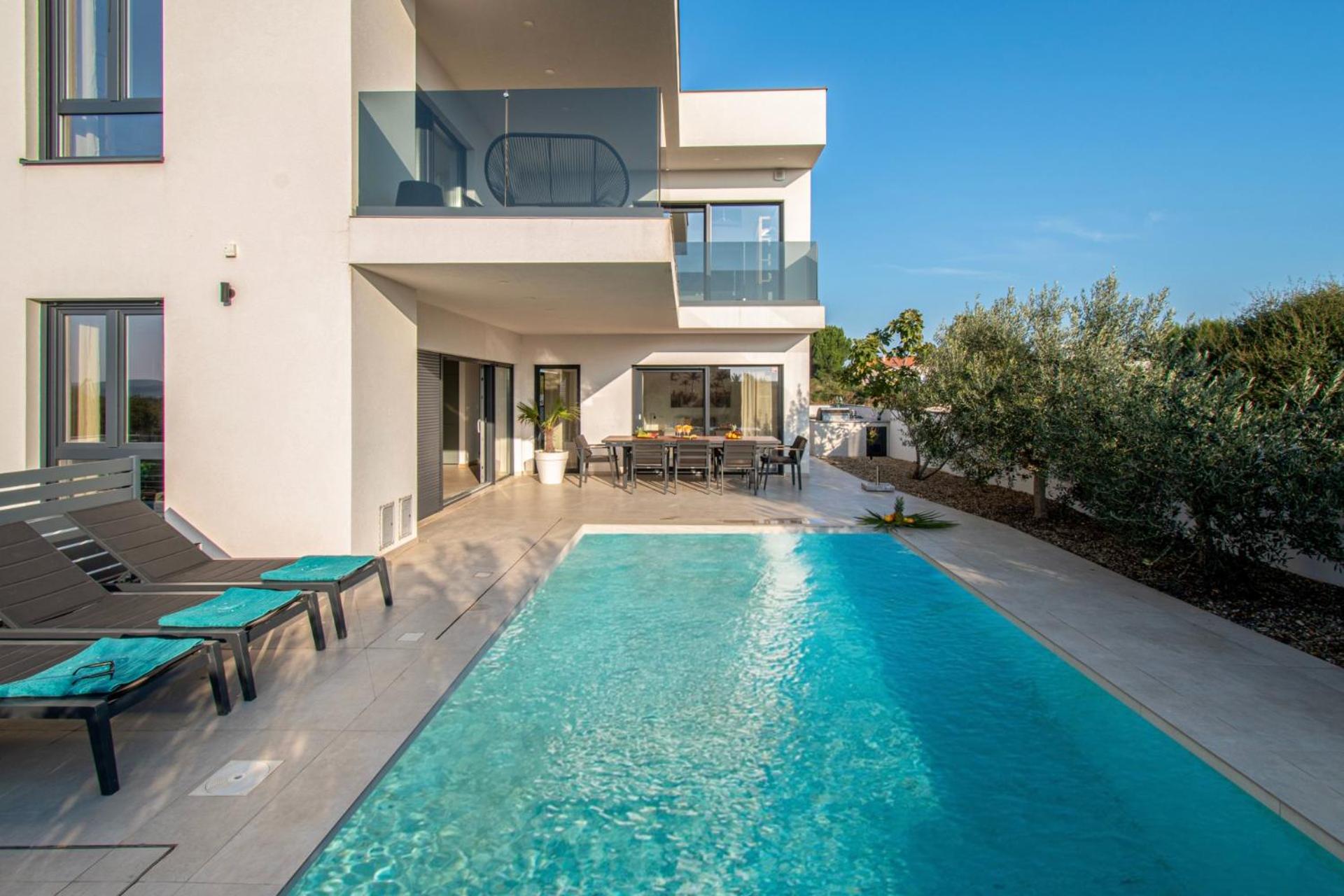 Villa Ajlin mit privatem beheizbarem Pool - by Istrabook view 2