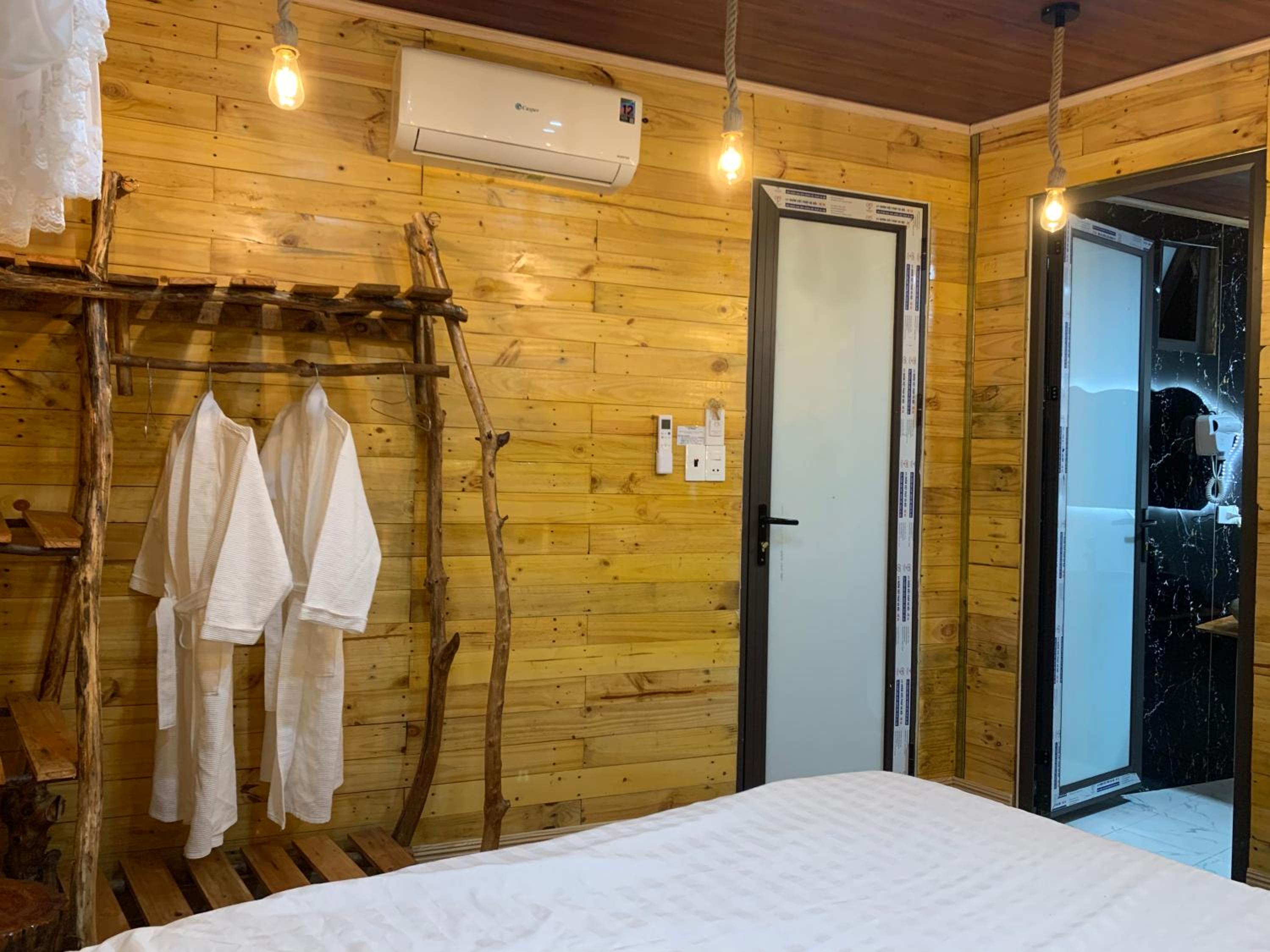 A Thía homestay