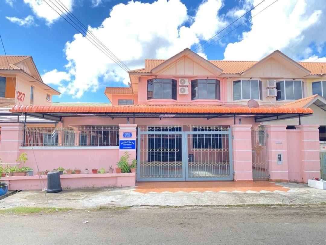 Indah Jaya Homestay photo 4