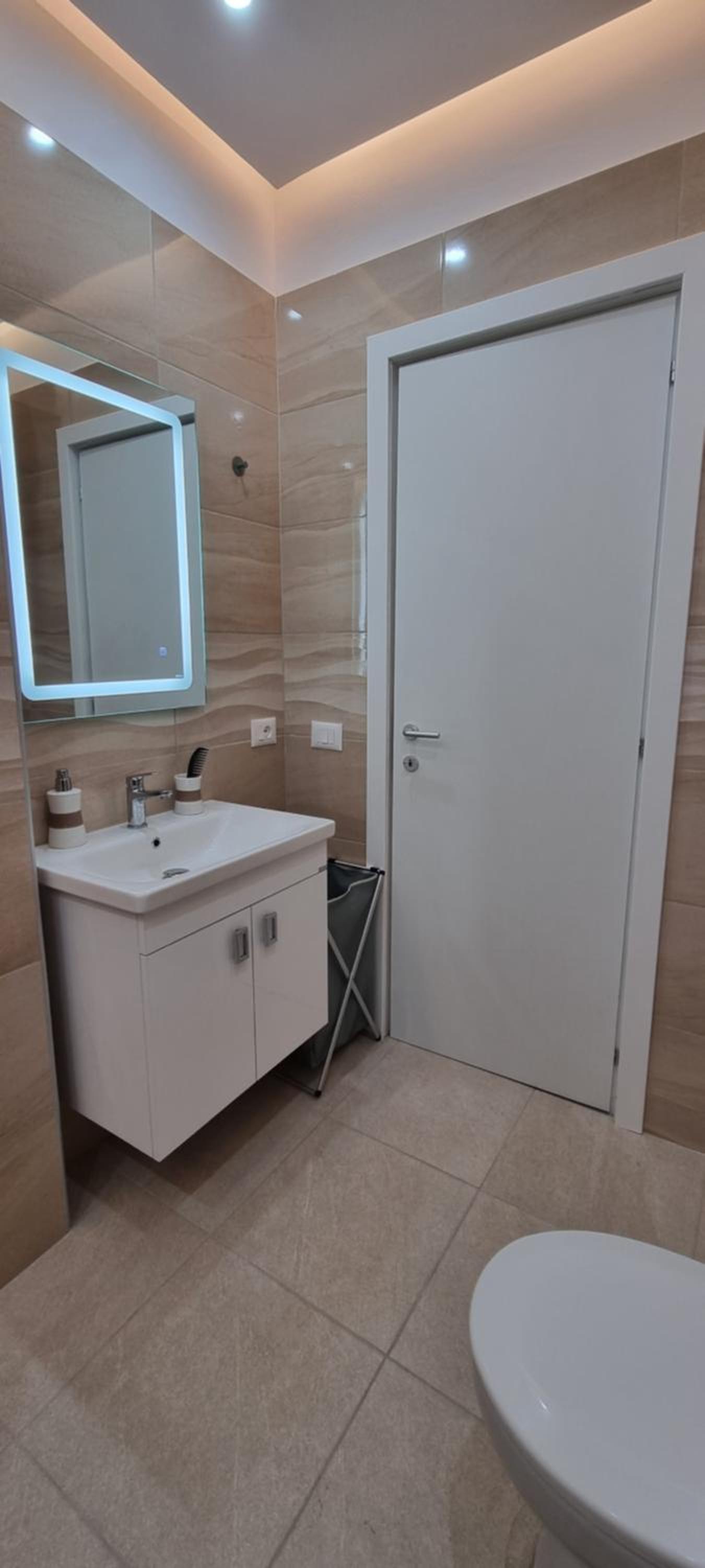 Center Dots Apartment Tirana