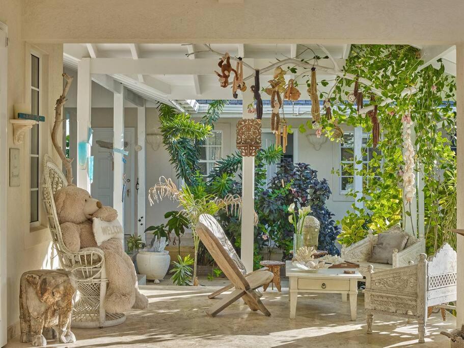 Larimar 6 Bed 6 bath Luxury Ocean Front Villa