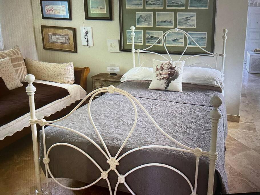 Larimar 6 Bed 6 bath Luxury Ocean Front Villa